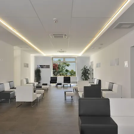 Cub Torre Salinas (adults Only)