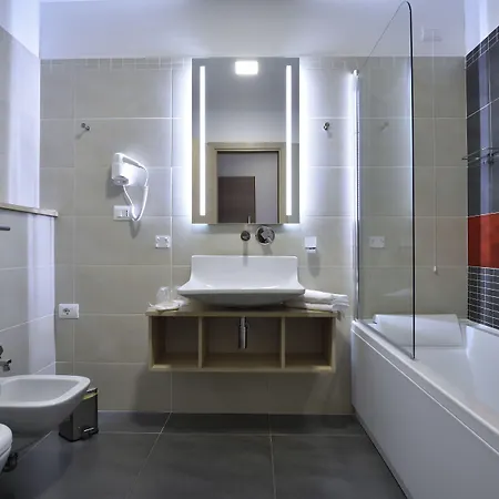 Cub Torre Salinas (adults Only)