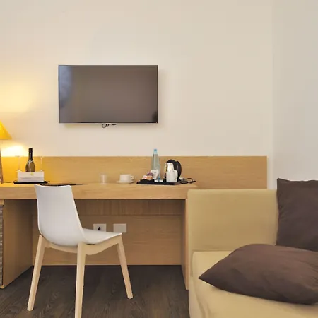 Cub Torre Salinas (adults Only) 酒店 4*